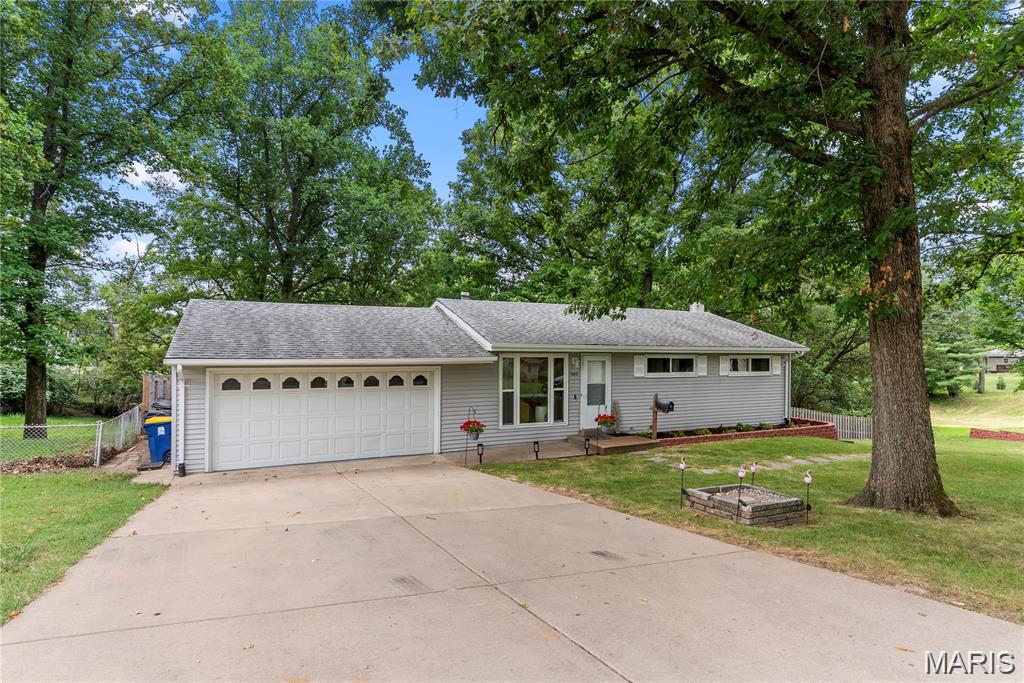 Photo of 10810 Hobday Avenue St Ann MO 63074