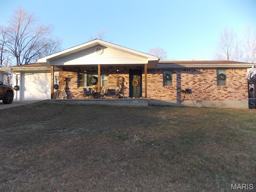 Photo of 2025 Wasson Drive Poplar Bluff MO 63901