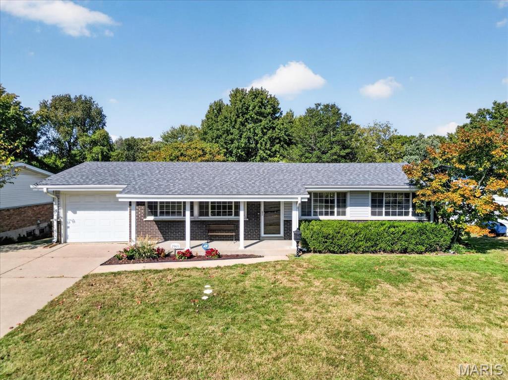 Photo of 2965 Parker Road Florissant MO 63033
