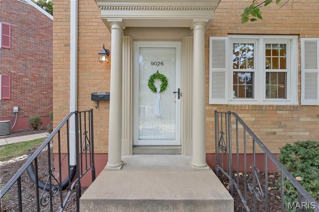 Photo of 9026 W Swan Circle Brentwood MO 63144
