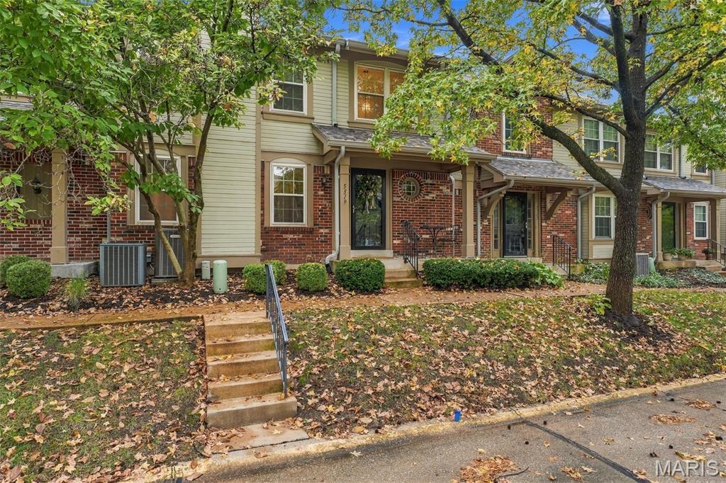 Photo of 5319 N Kenrick Parke Drive Shrewsbury MO 63119