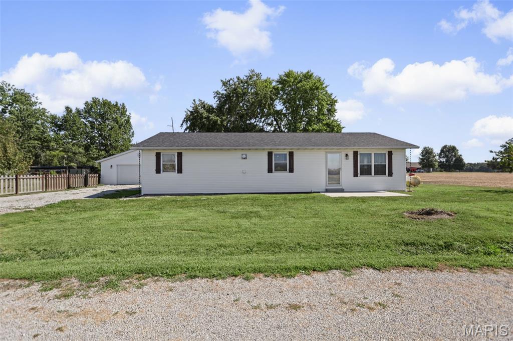 Photo of 2309 S 6th Street Fayetteville IL 62258