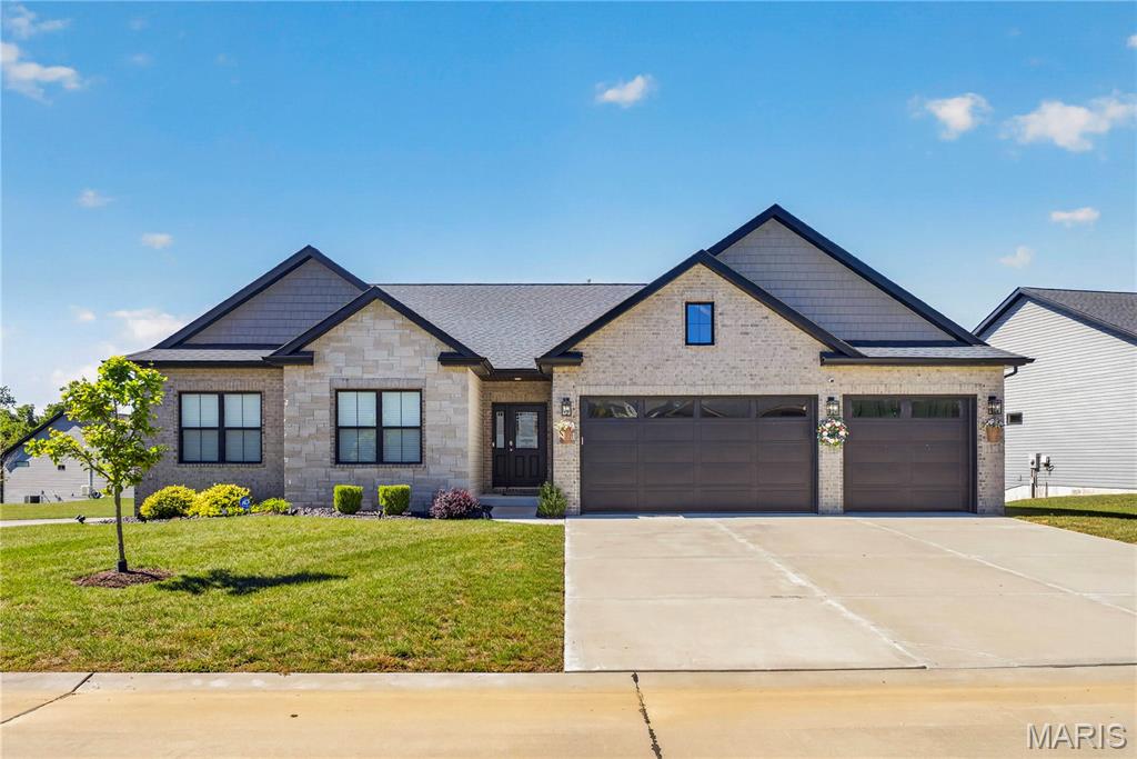 Photo of 2911 Kehrswood Court Maryville IL 62062