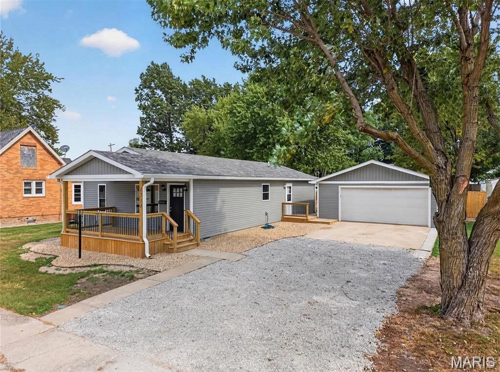 Photo of 1514 N Jefferson Street Litchfield IL 62056