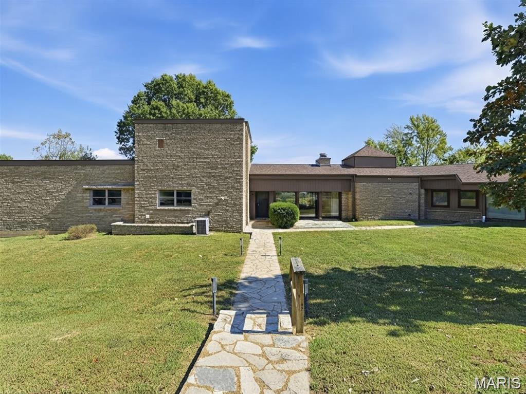 Photo of 12824 Peter Moore Lane De Soto MO 63020