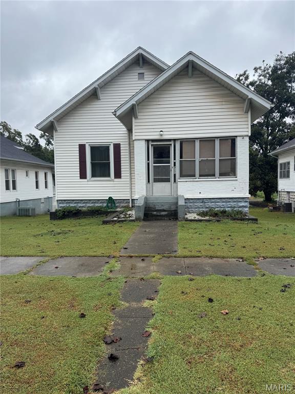 Photo of 407 E Maple Street Scott City MO 63780