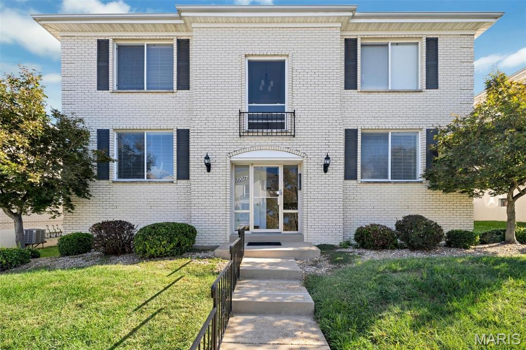 Photo of 10017 Chardin Way #3 St Louis MO 63128