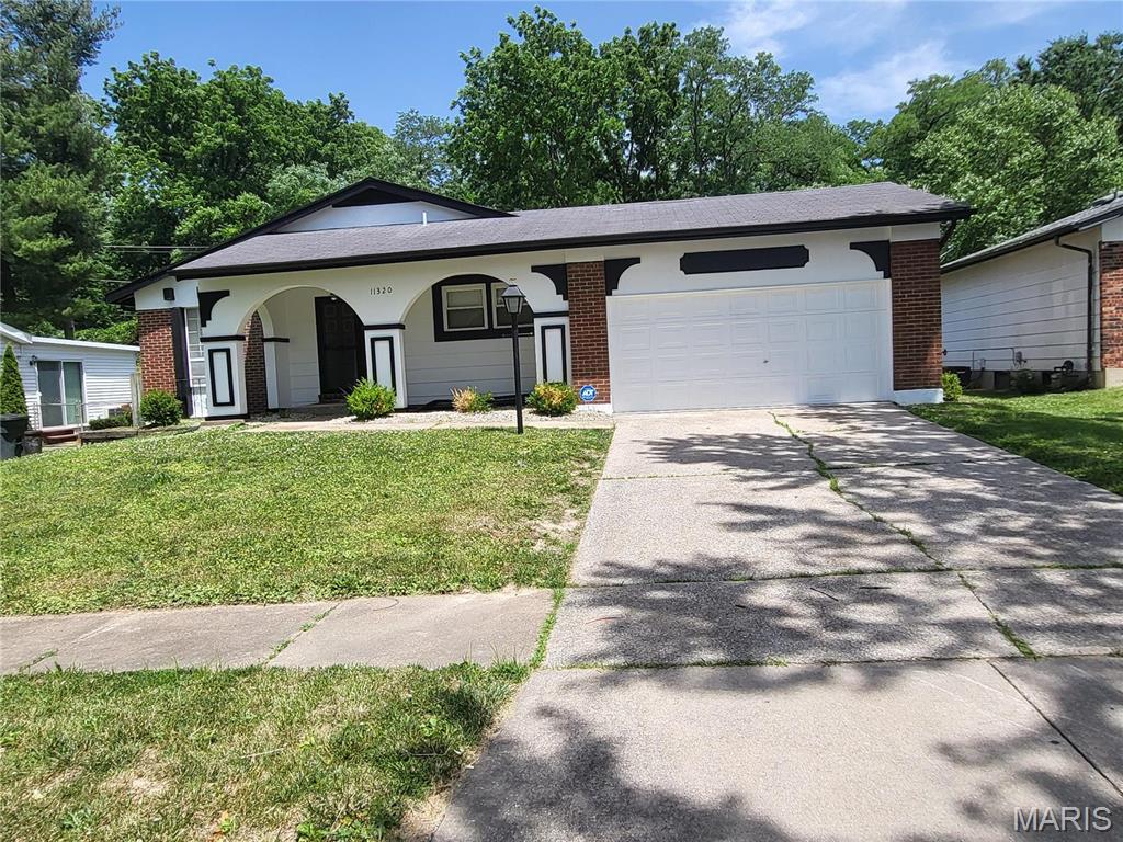 Photo of 11320 Wamsutta Trail Florissant MO 63033