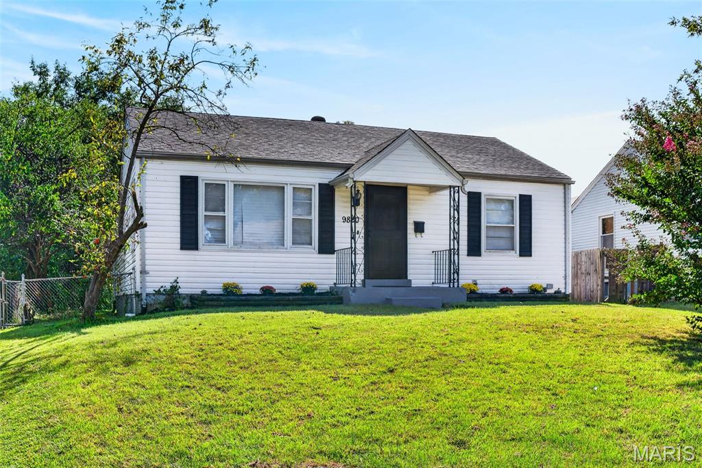 Photo of 9820 Meadow View Drive Overland MO 63114