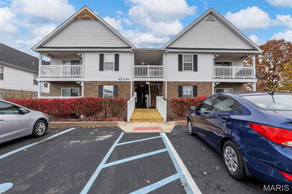 Photo of 432 Saravalle Drive St Peters MO 63376