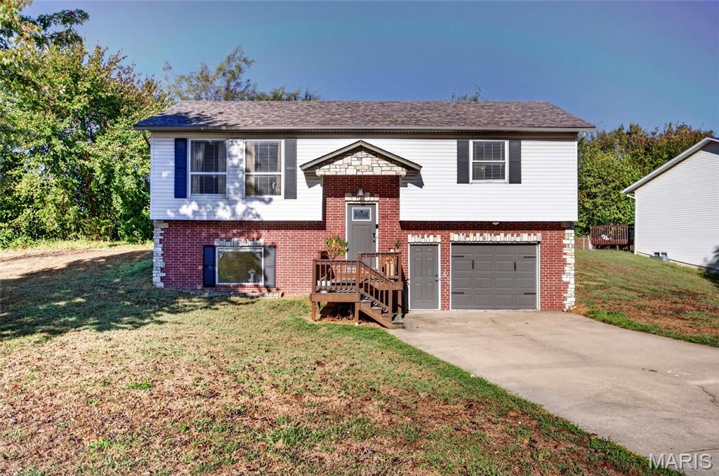 Photo of 601 Twin Valley Drive Lebanon MO 65536