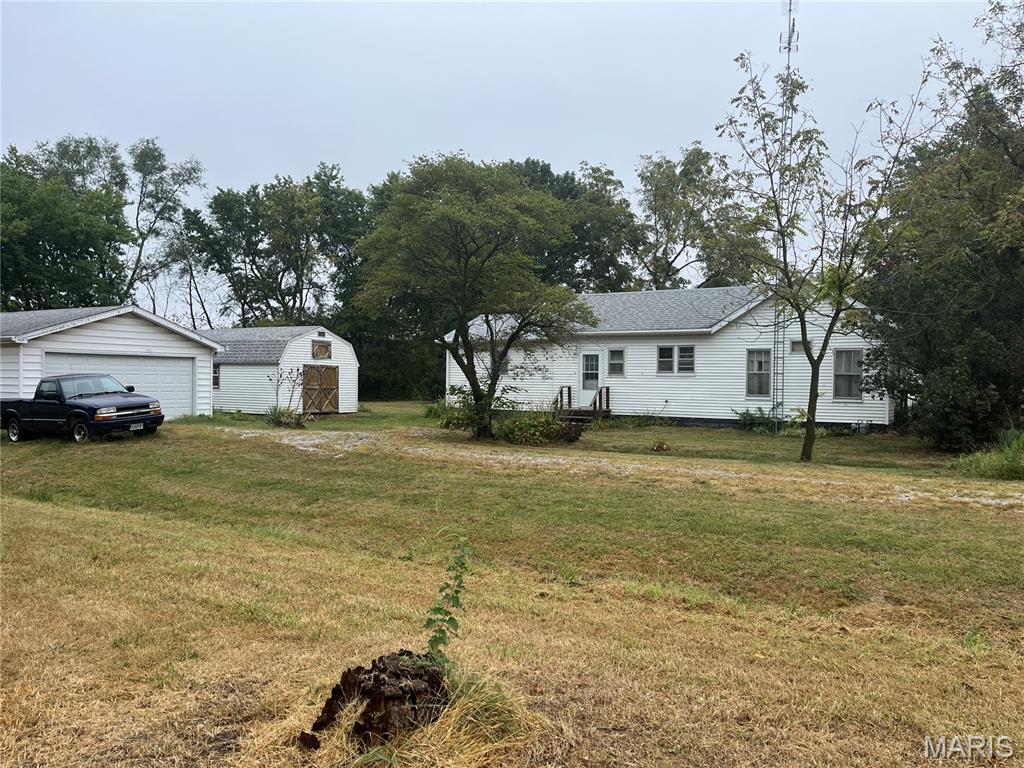 Photo of 403 E State Street Irving IL 62051