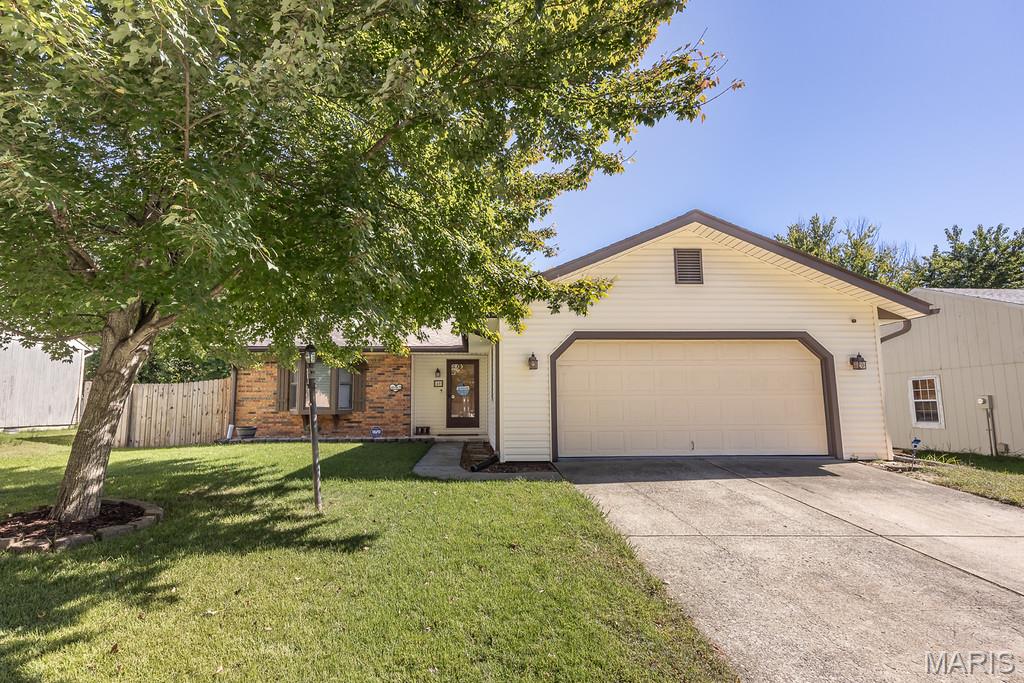 Photo of 40 Innsbruck Lane Shiloh IL 62221