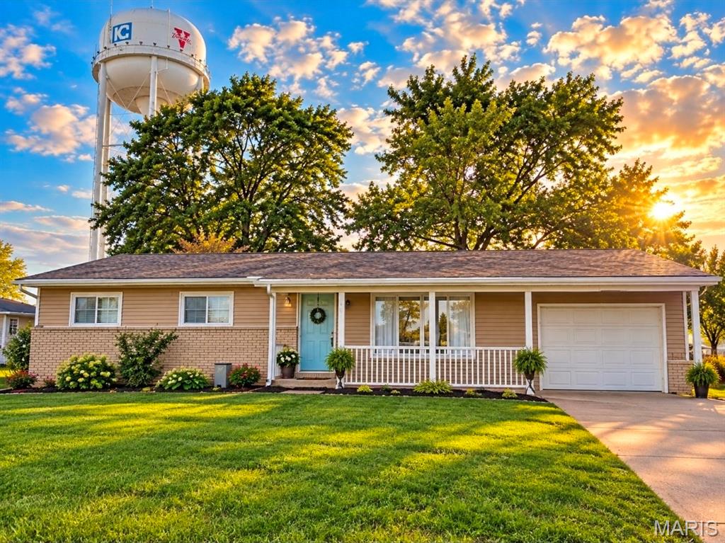 Photo of 2019 W Fillmore Street Vandalia IL 62471