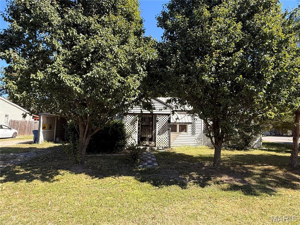 Photo of 400 N Gideon Avenue Gideon MO 63848