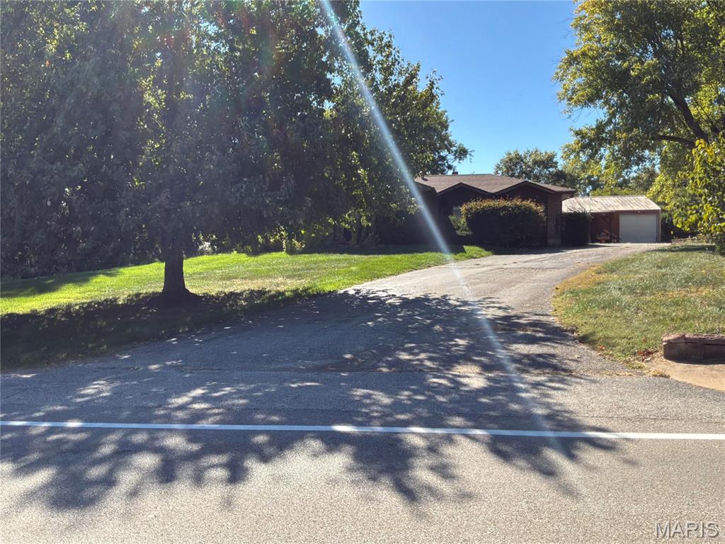Photo of 1435 & 1421 Schoettler Road Chesterfield MO 63017