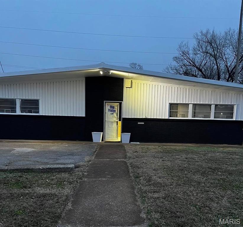 Photo of 680 N 20th Street East St Louis IL 62205