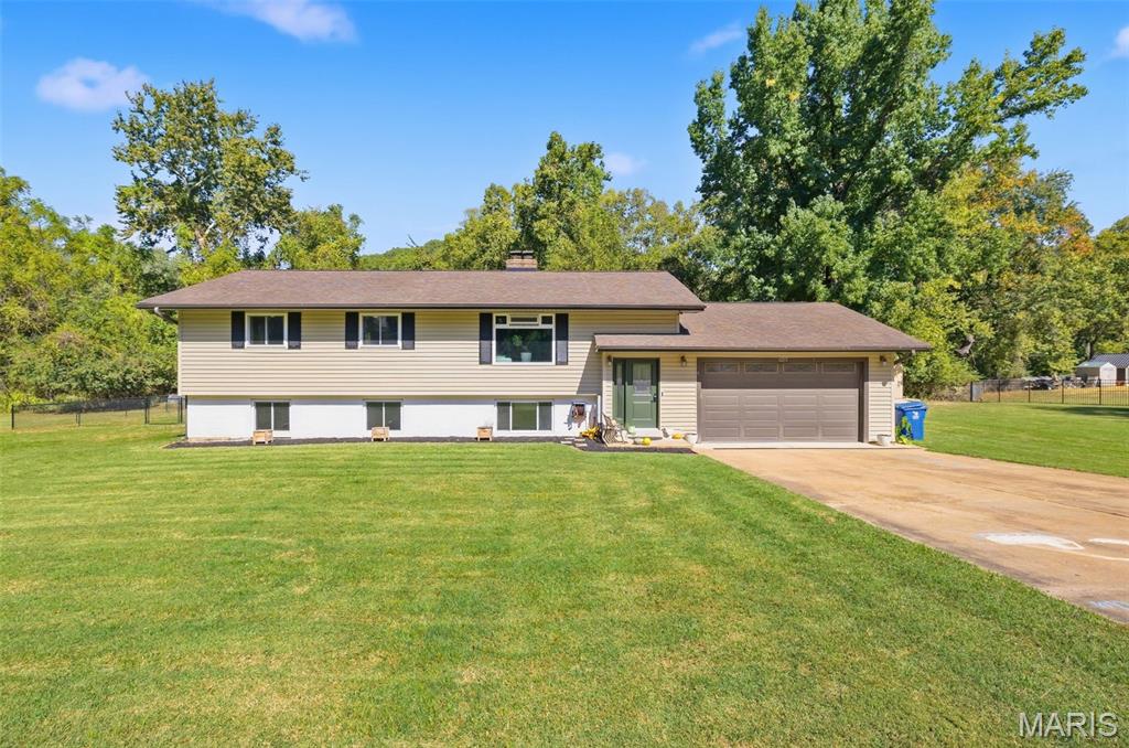 Photo of 6213 Carolyn Sue Drive High Ridge MO 63049