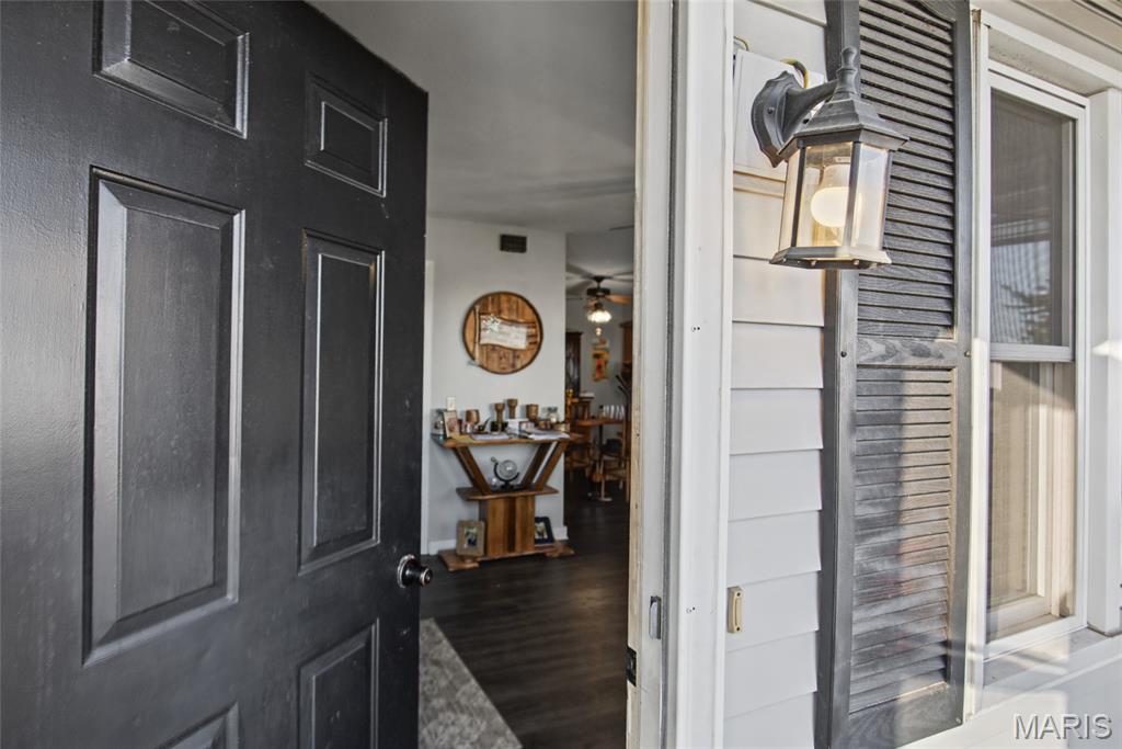 Photo of 121 Essex Street Jerseyville IL 62052