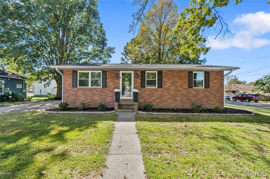Photo of 330 Gray Avenue Chaffee MO 63740