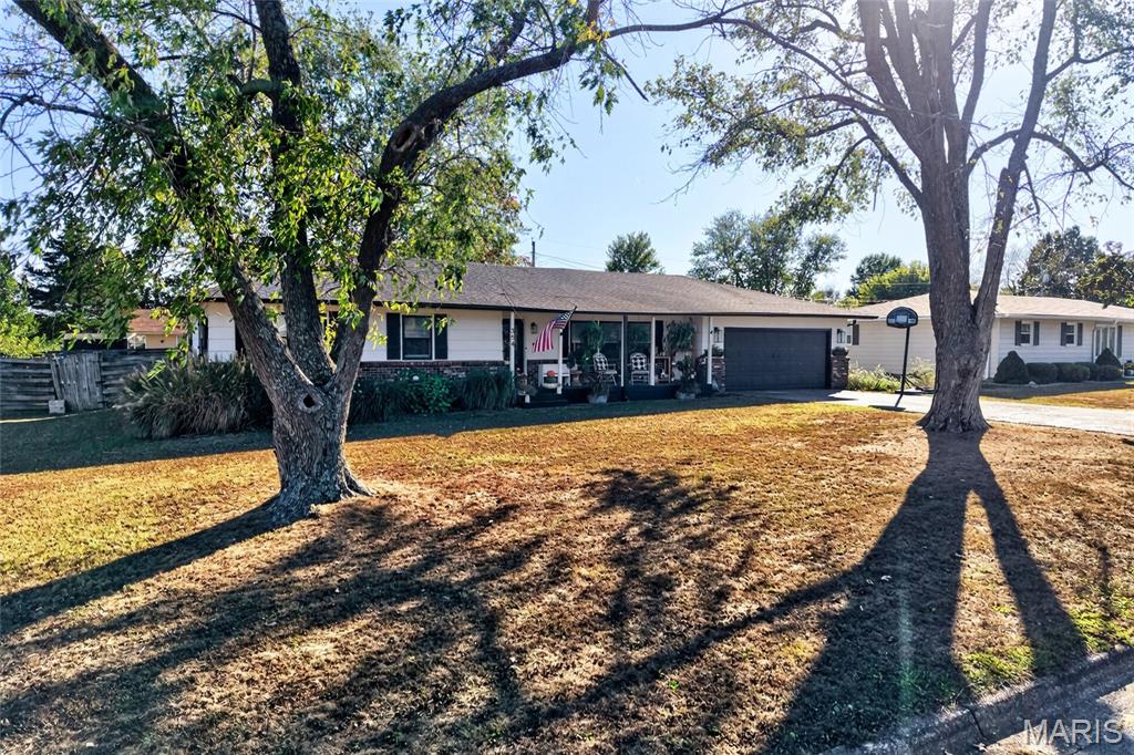 Photo of 354 Farmers Lane Lebanon MO 65536