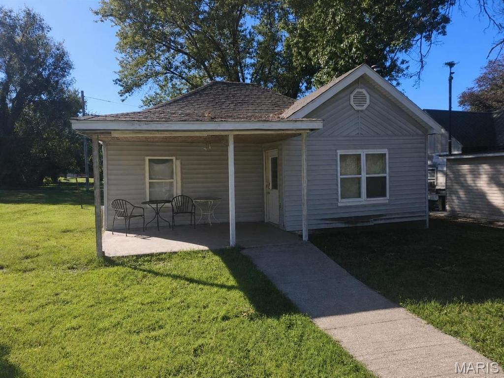 Photo of 417 N Engineer Ave Sedalia MO 65301