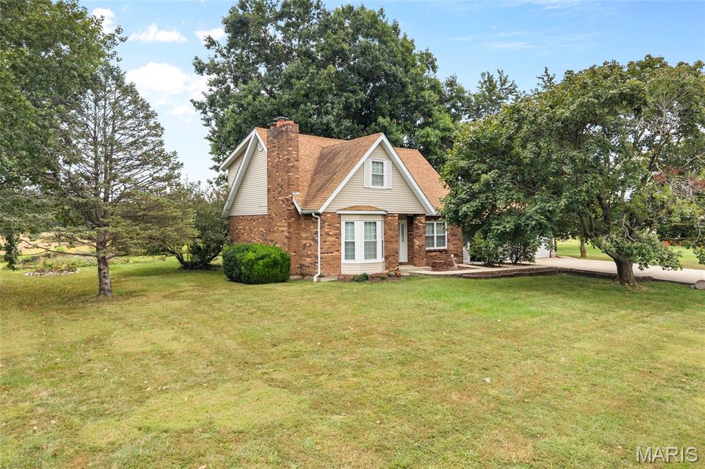 Photo of 2202 Reservoir Road Staunton IL 62088