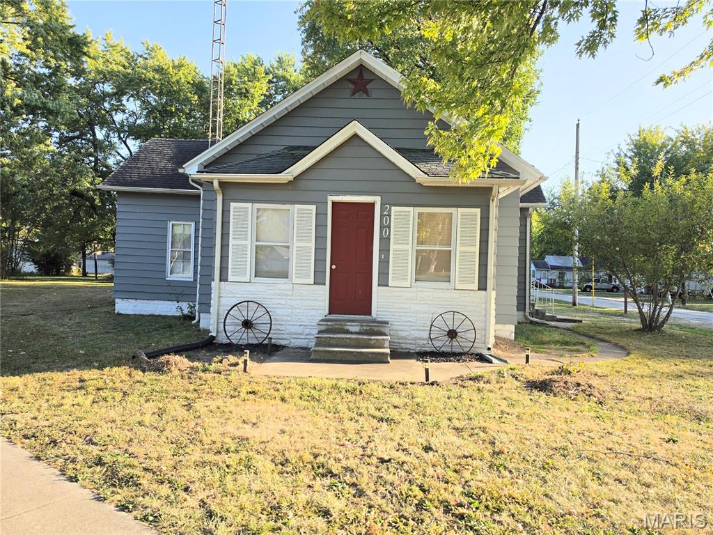 Photo of 200 E Main Street Coffeen IL 62017