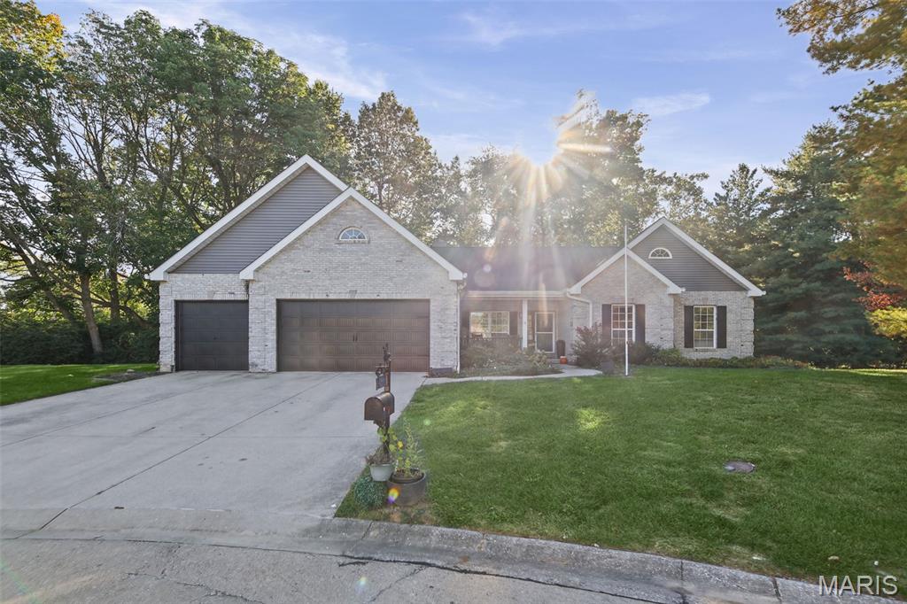 Photo of 9 7th Fairway Court Belleville IL 62220