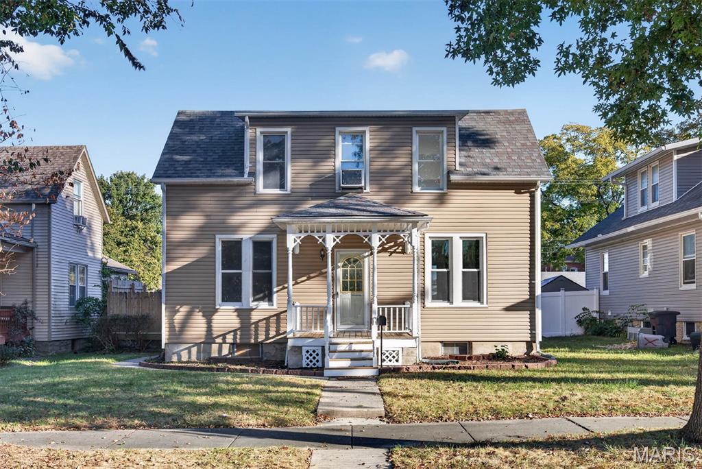 Photo of 1011 13th Street Highland IL 62249