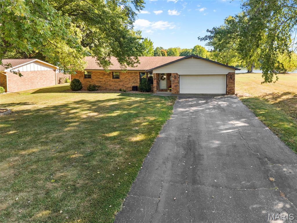 Photo of 2236 Kaiser Road New Athens IL 62264