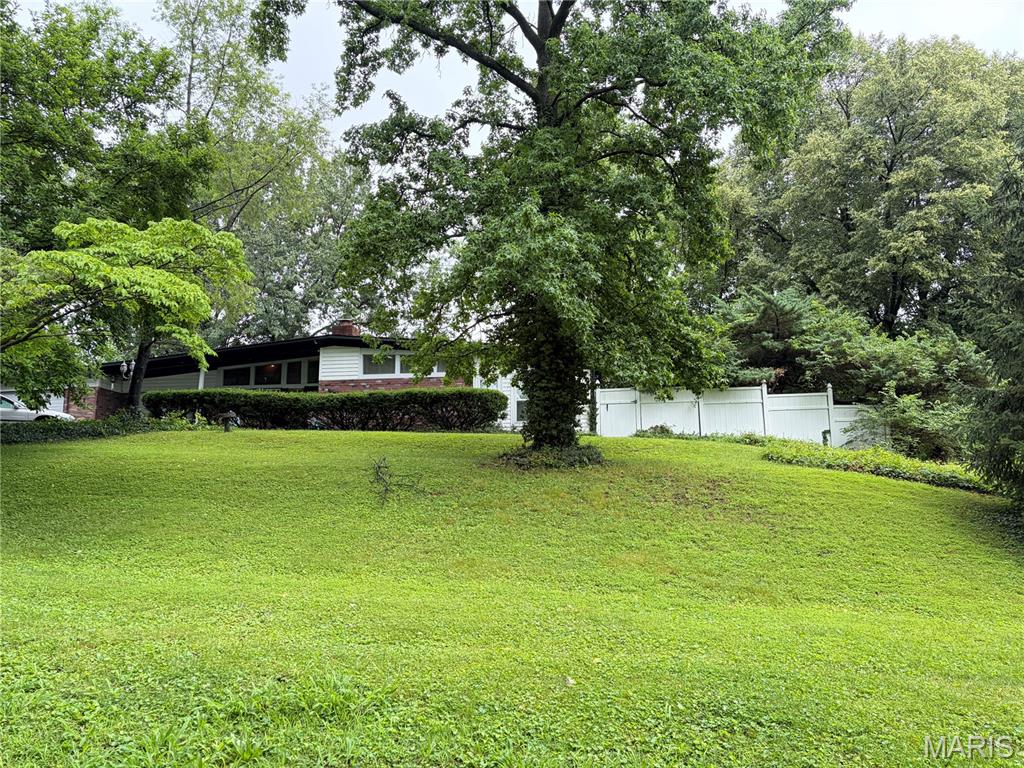 Photo of 1542 Starlight Drive St Louis MO 63135