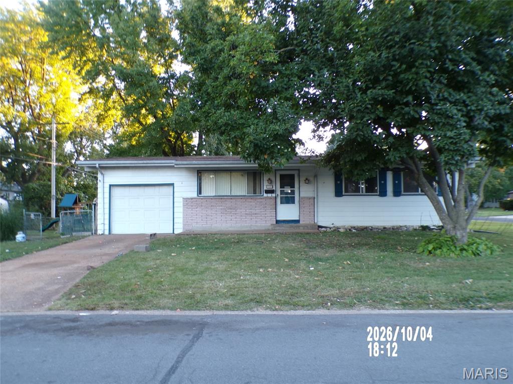 Photo of 980 Boulder Drive Florissant MO 63031