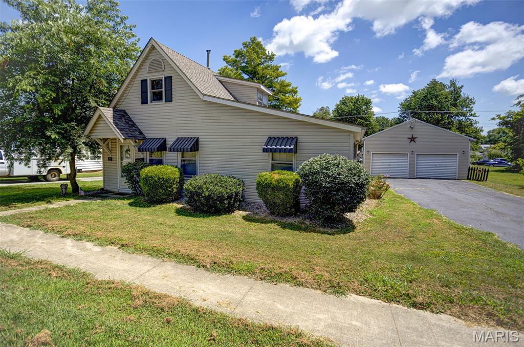 Photo of 622 N Jackson Street Pittsfield IL 62363