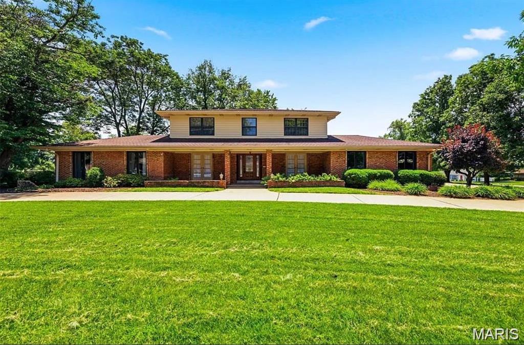 Photo of 14196 Cross Trails Drive Chesterfield MO 63017