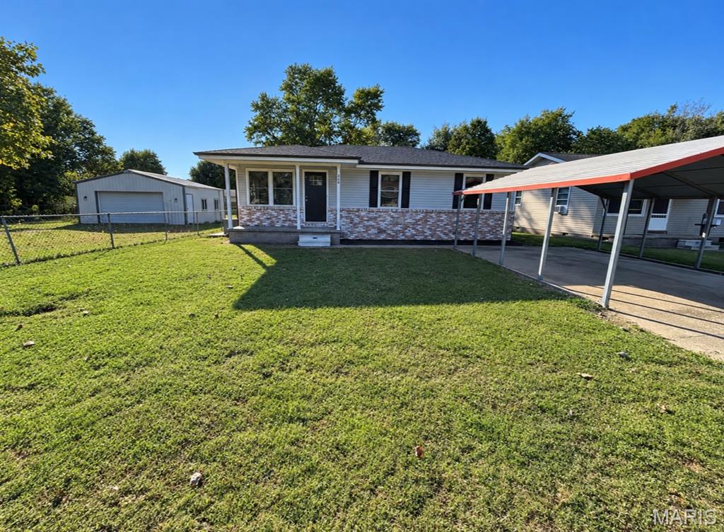 Photo of 418 3rd Street East Prairie MO 63845