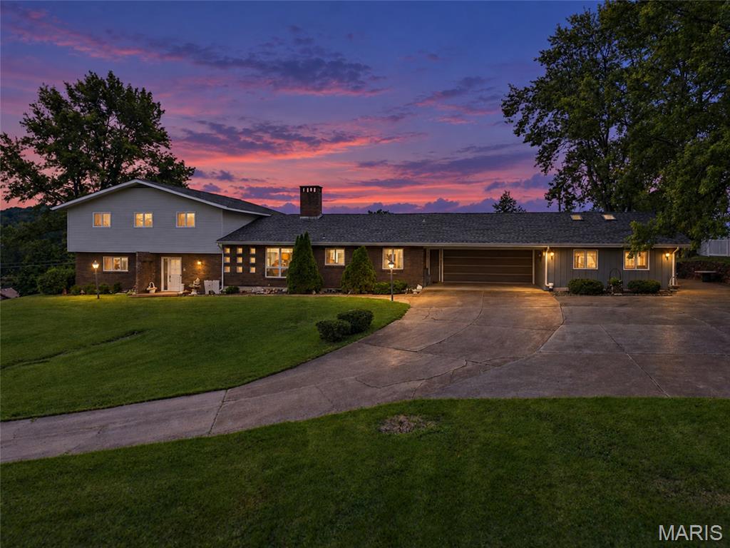 Photo of 322 W 12th Street Hermann MO 65041