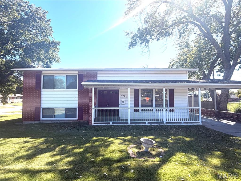 Photo of 1490 Shackelford Road Florissant MO 63031