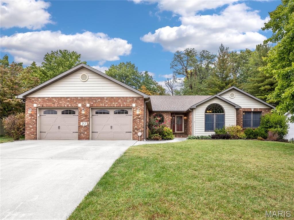 Photo of 212 Keeneland Court Collinsville IL 62234