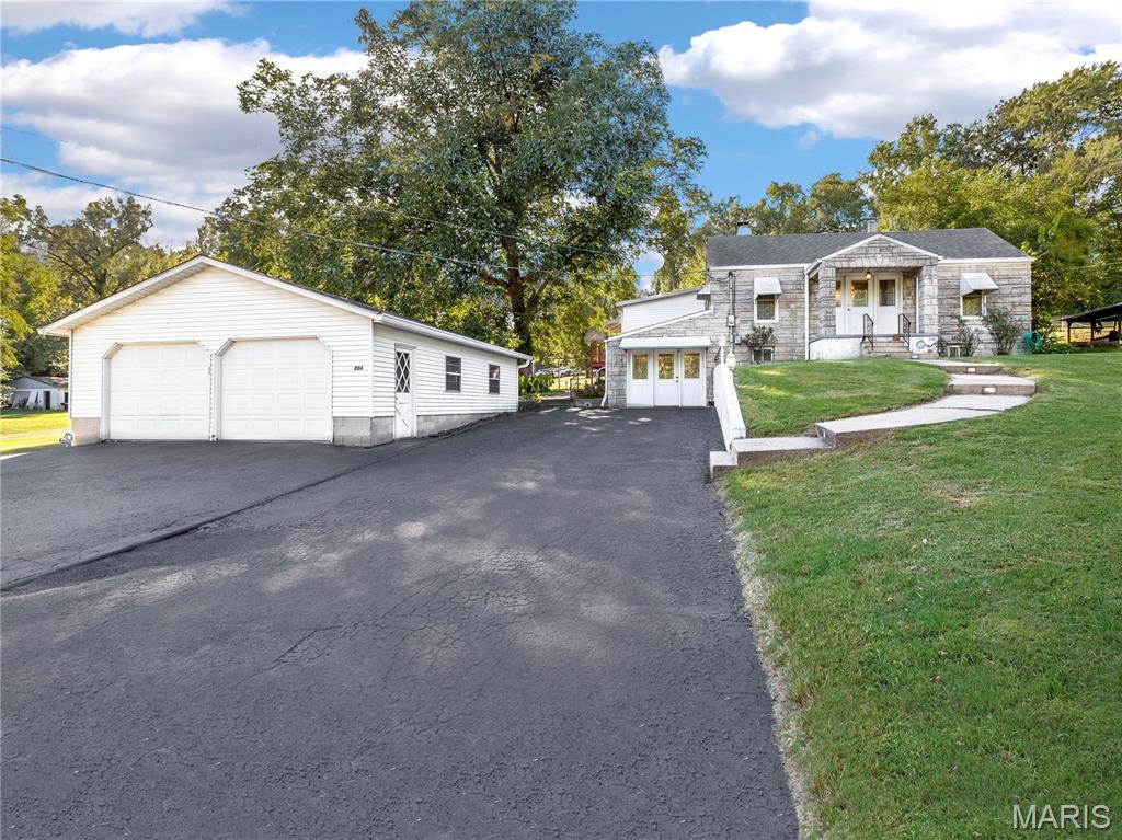 Photo of 204 Twin Drive Caseyville IL 62232