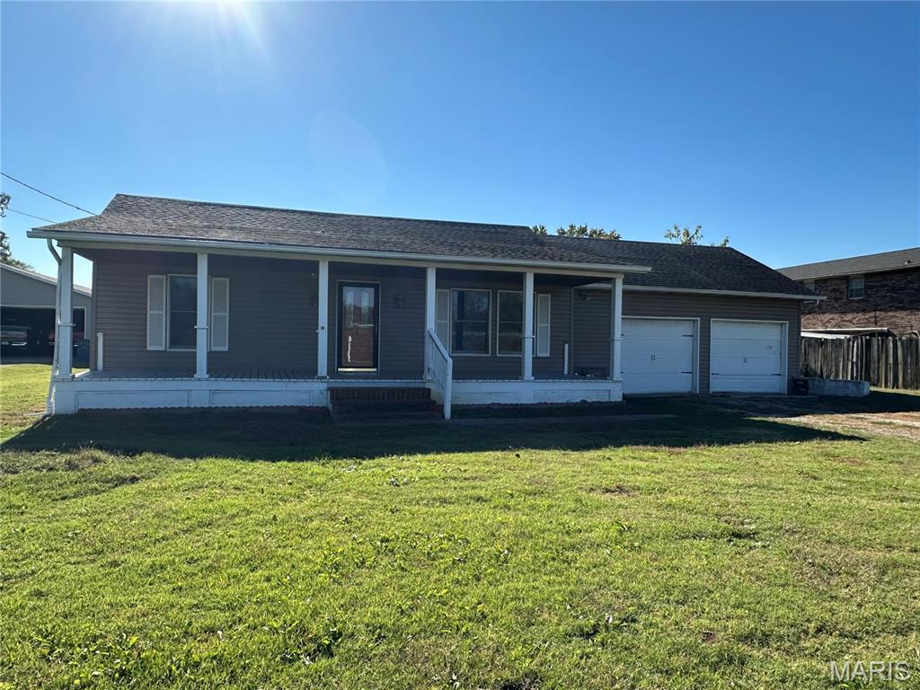 Photo of 109 W Outer Road Scott City MO 63780