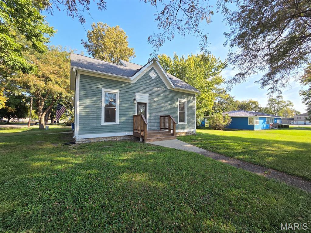 Photo of 614 White Street Canton MO 63435