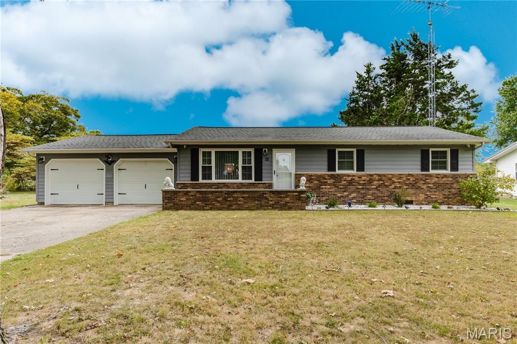 Photo of 72 N Walnut Street Richview IL 62877