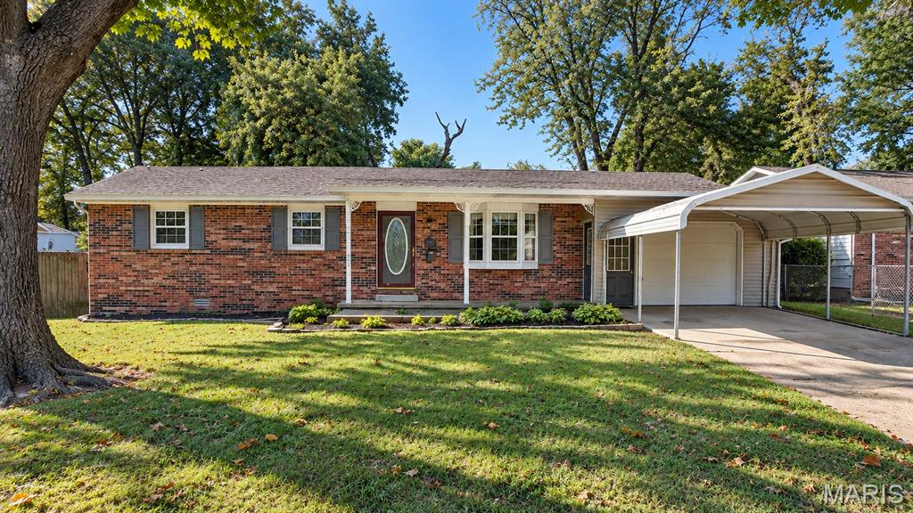 Photo of 807 Dexter Creek Drive Dexter MO 63841