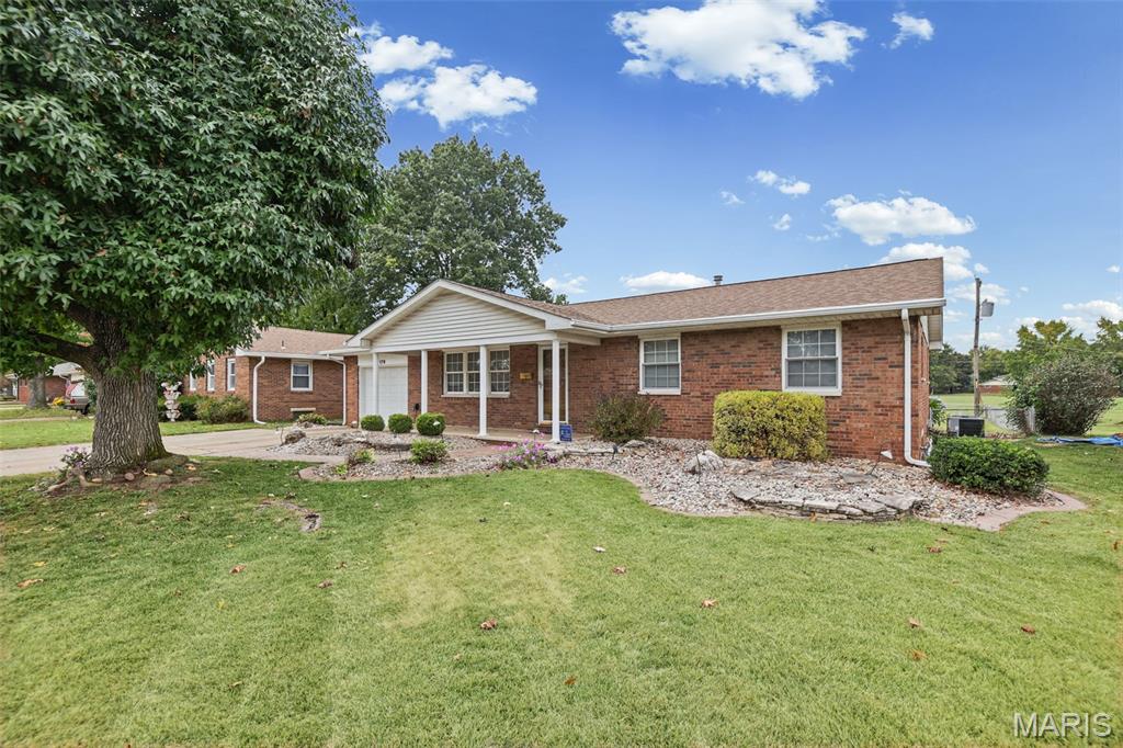 Photo of 179 Red Bud Drive Wood River IL 62095