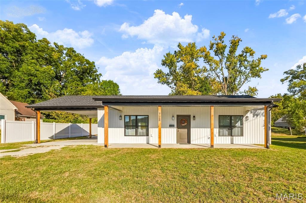 Photo of 723 Broadway Extension Elsberry MO 63343