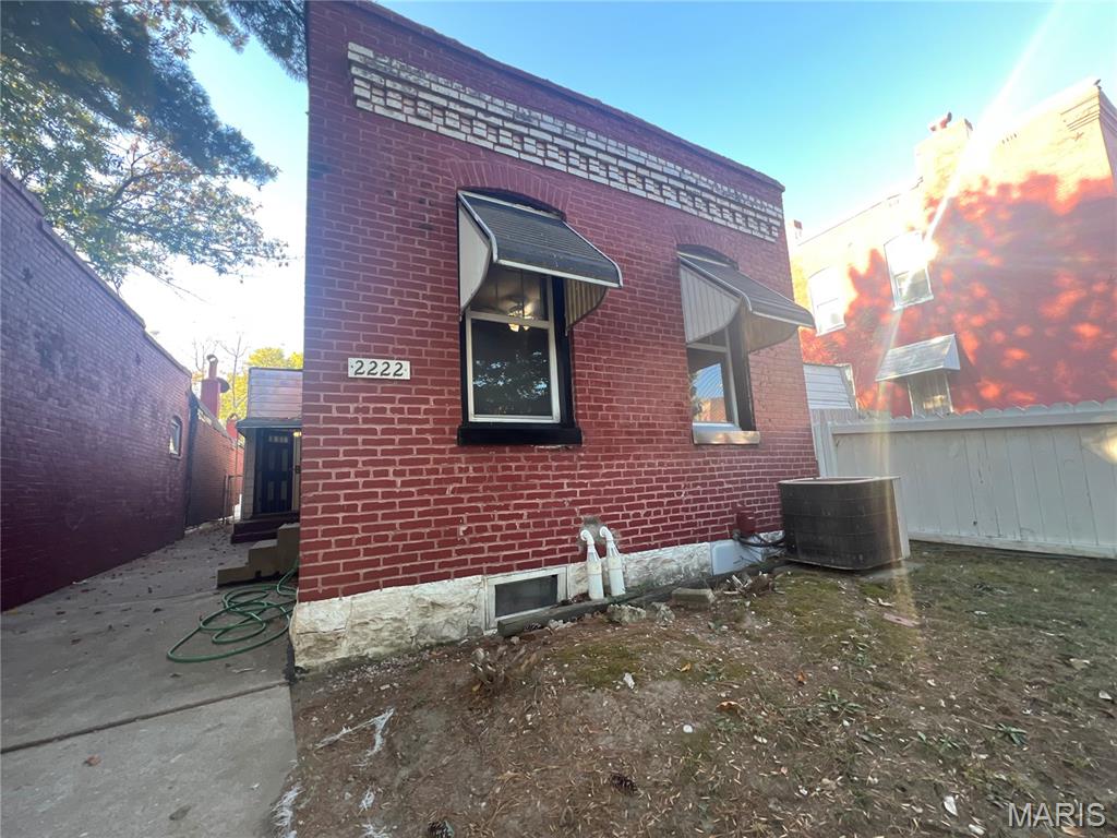 Photo of 2222 Montana Street St Louis MO 63118