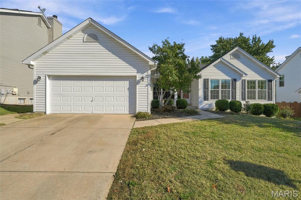 Photo of 884 Chestnut Oak Drive St Charles MO 63303