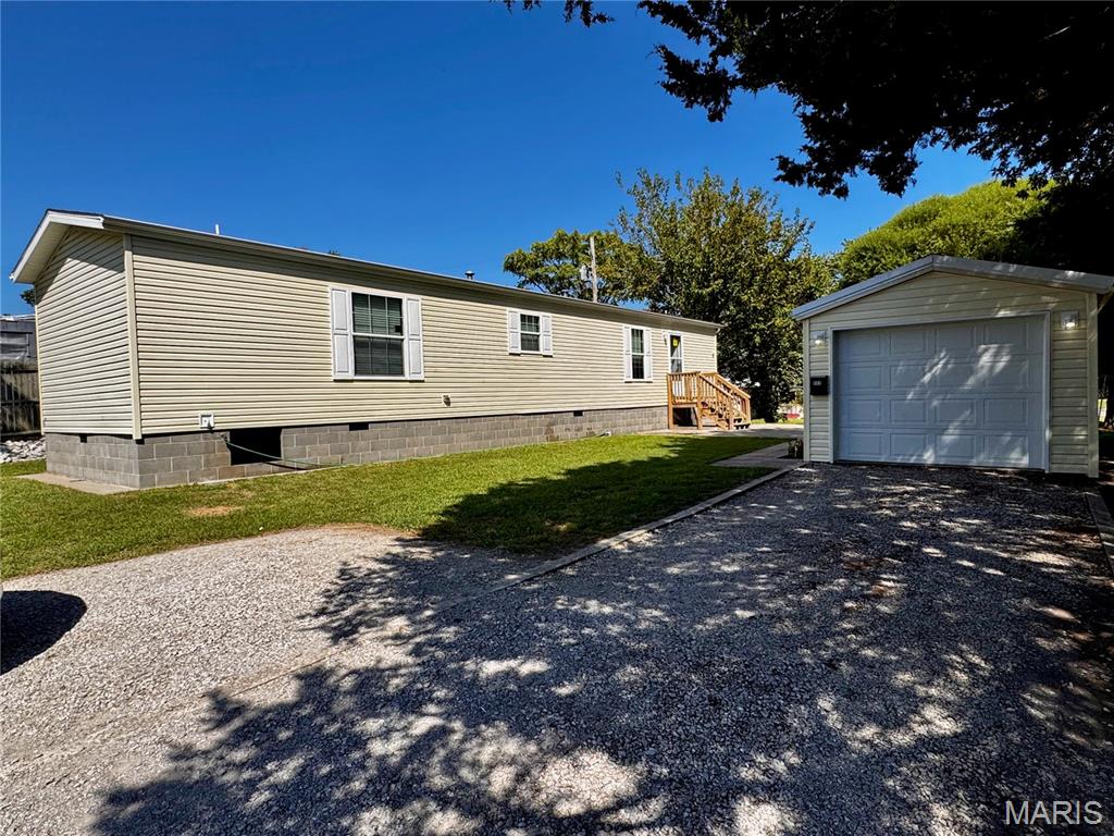 Photo of 909 Veterans Street Red Bud IL 62278