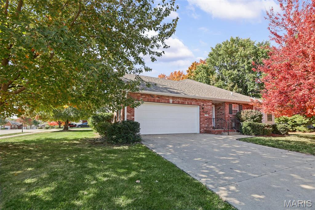 Photo of 323 Monticello Place Place Edwardsville IL 62025